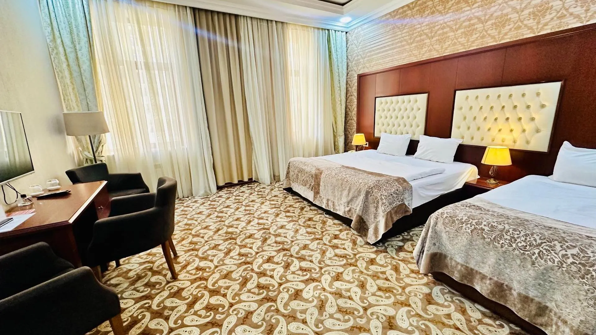 Clover Hotel Baku Formula 1 View 阿塞拜疆