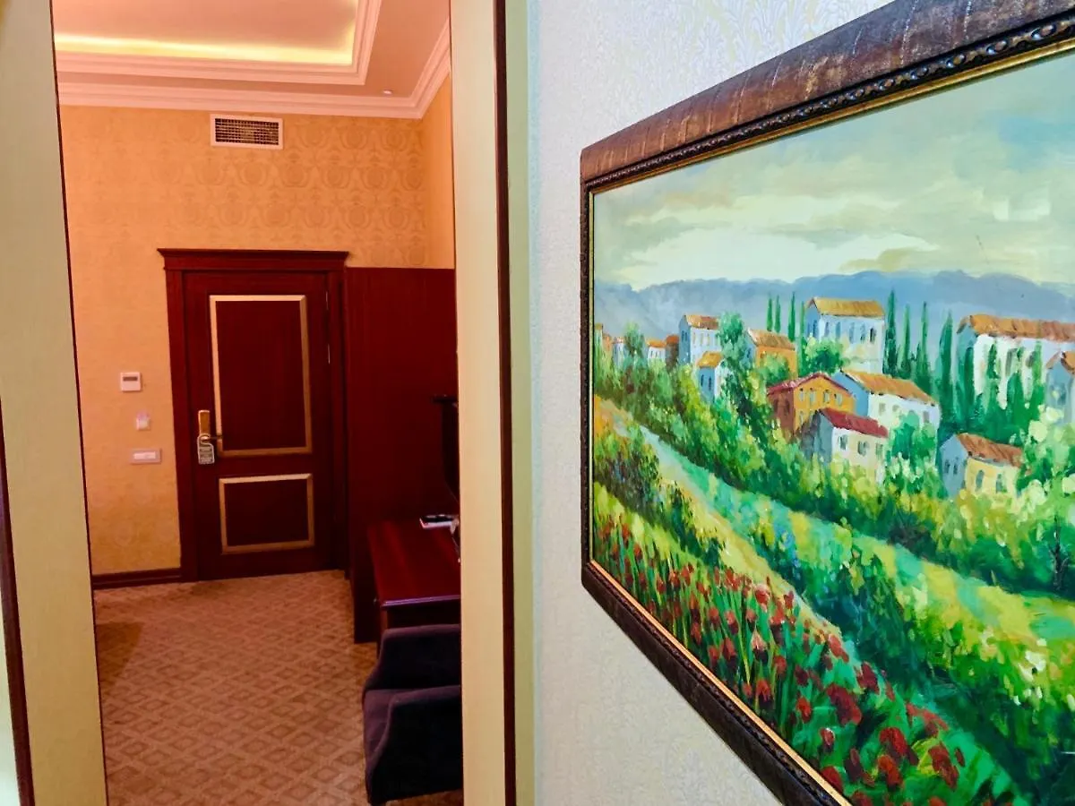Clover Hotel Baku Formula 1 View 阿塞拜疆