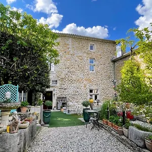 le-manoir-du-raveyron.hotels-rhonealpes.com/