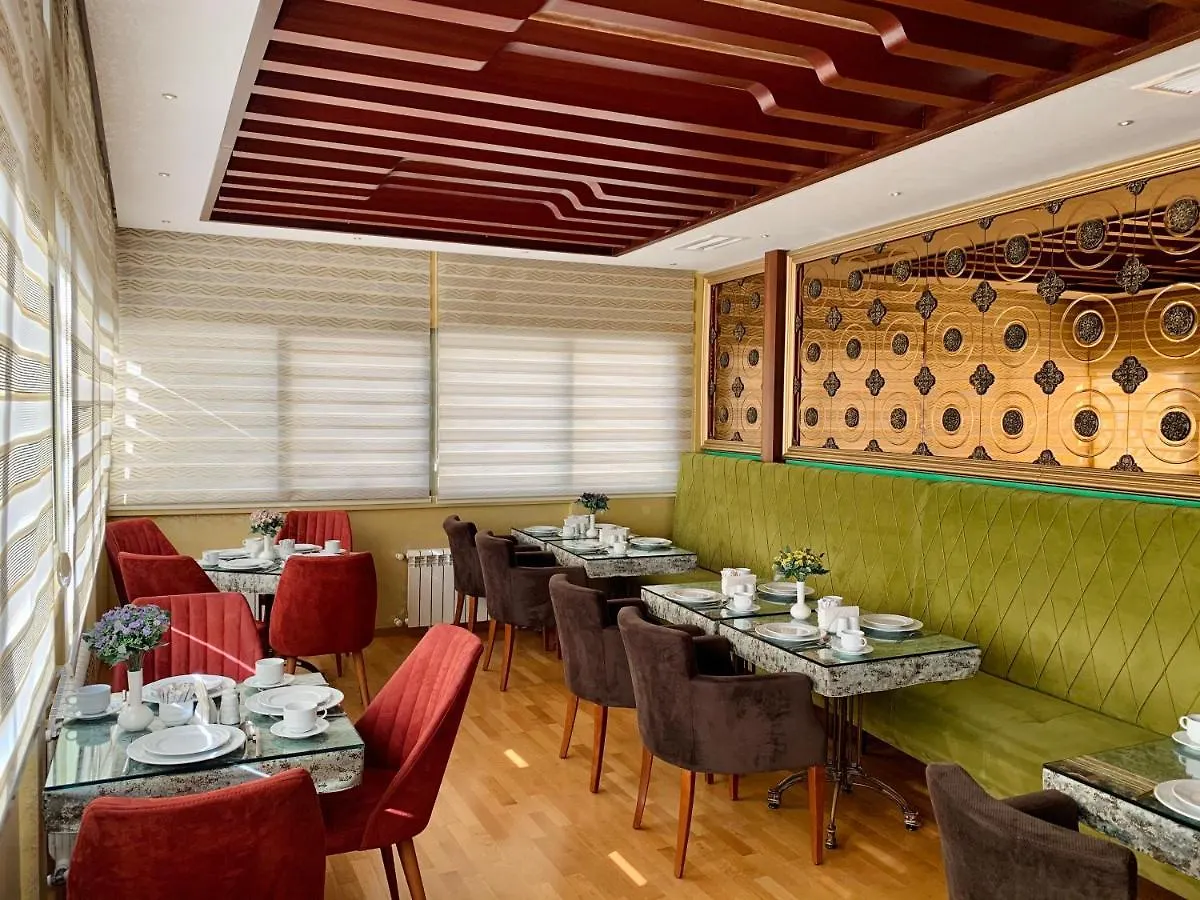 Clover Hotel Baku Formula 1 View 4*,