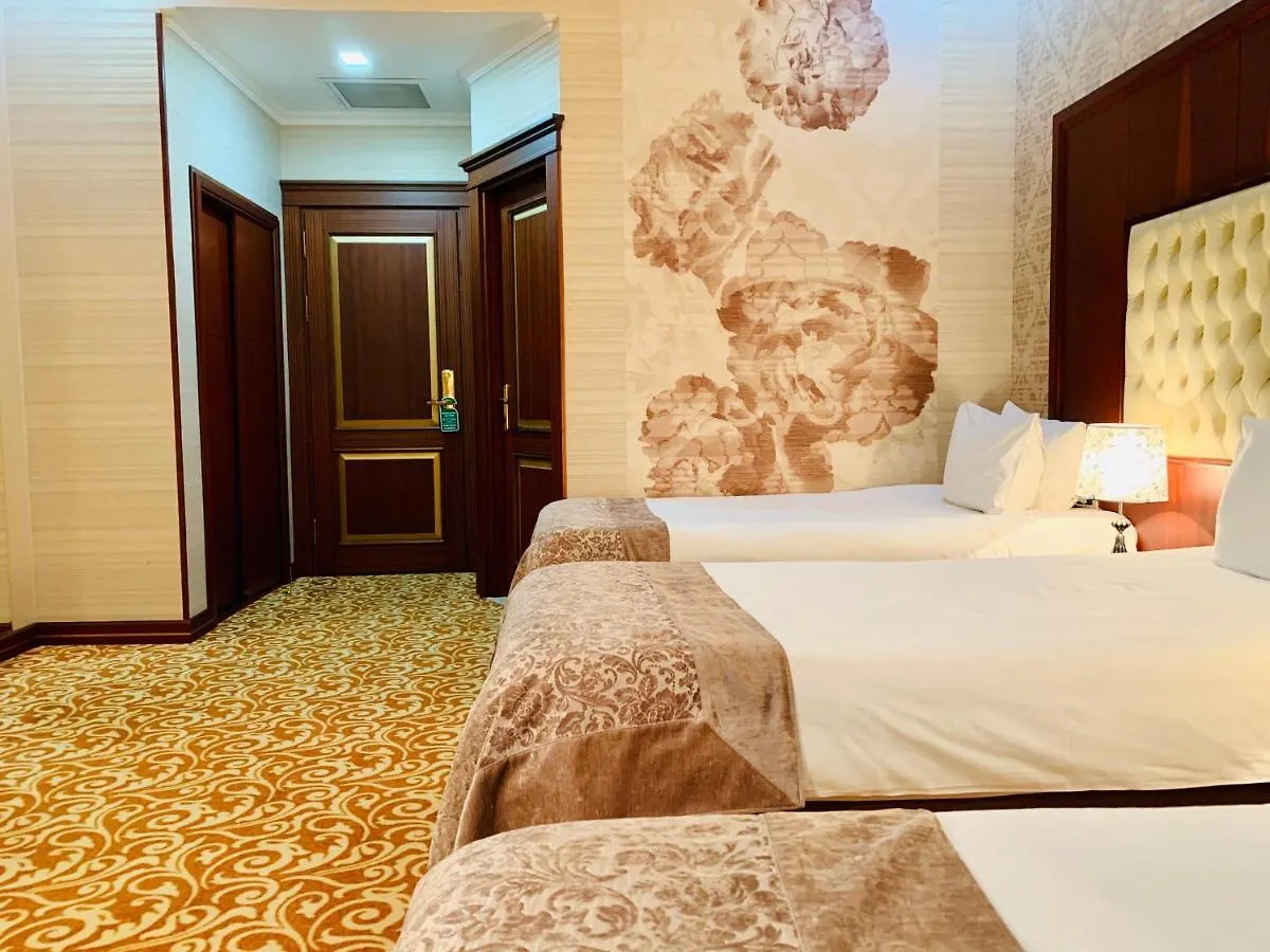 Clover Hotel Baku Formula 1 View 4*,